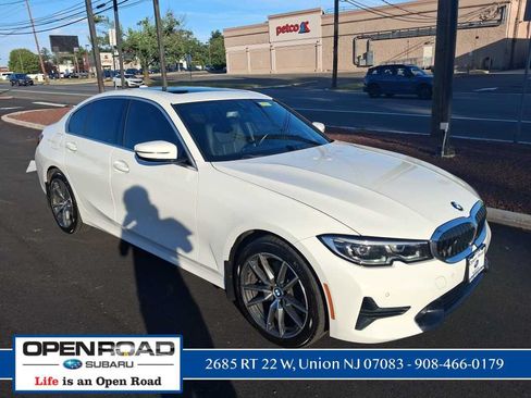 Used 2021 BMW 330i xDrive Sedan w/ Convenience Package AWD/4WD image 4