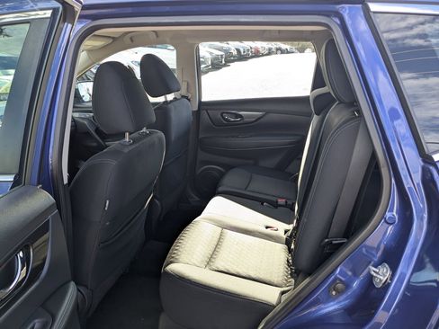 Used 2017 Nissan Rogue S image 24