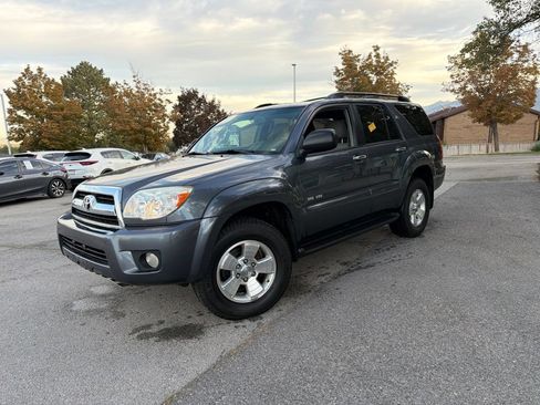 Used 2008 Toyota 4Runner SR5 AWD/4WD image 11