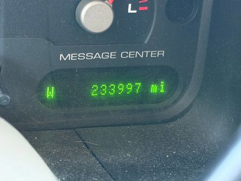 Used 2005 Ford Explorer Eddie Bauer AWD/4WD image 18