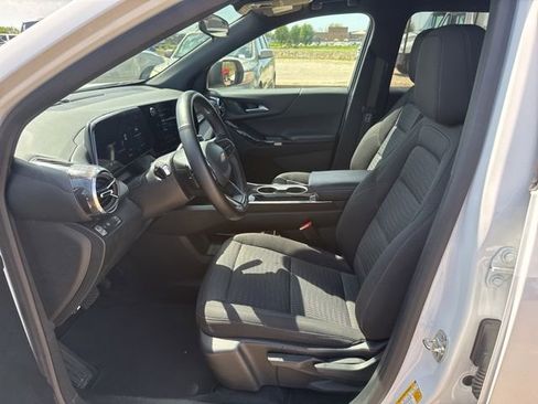 Used 2025 Chevrolet Equinox LT FWD image 10