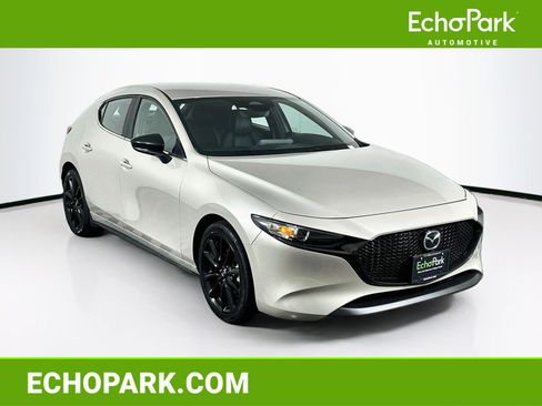 Used 2024 MAZDA MAZDA3 s FWD image 1