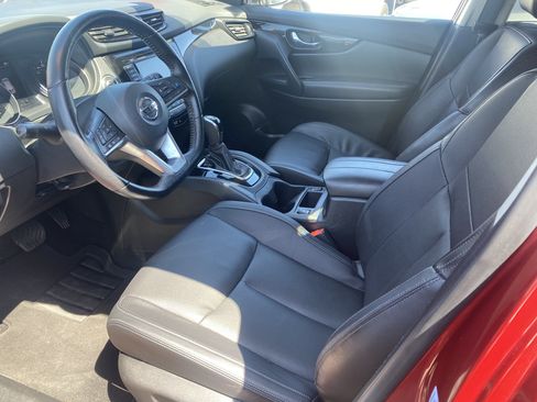 Used 2022 Nissan Rogue Sport SL AWD/4WD image 11