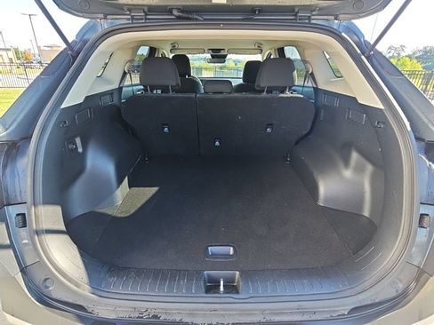 Used 2025 Kia Sportage LX FWD image 17