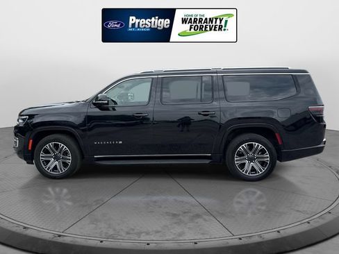 Used 2024 Jeep Wagoneer L Series II w/ Flexible Seating Group RWD image 7