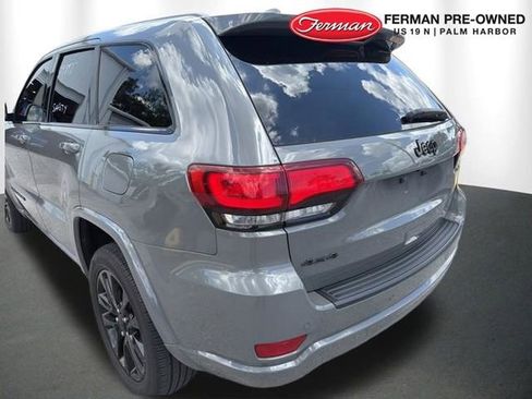 Used 2019 Jeep Grand Cherokee Altitude AWD/4WD image 3
