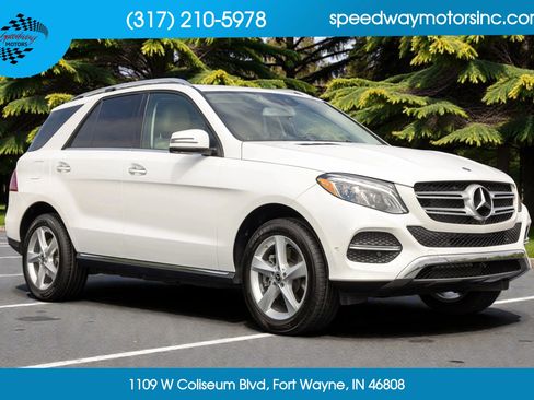 Used 2019 Mercedes-Benz GLE 400 4MATIC image 3