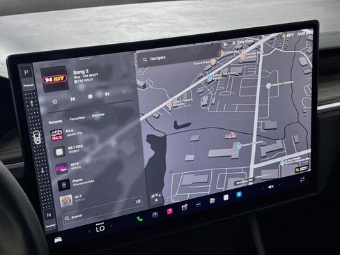 Used 2022 Tesla Model X AWD/4WD image 2