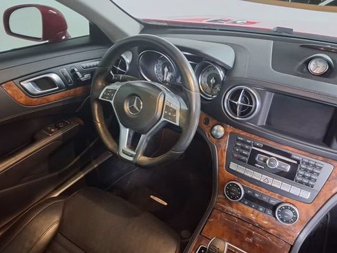 Used 2013 Mercedes-Benz SL 550 image 15