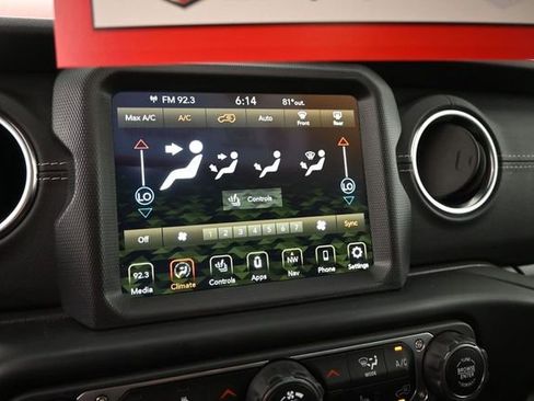 Used 2023 Jeep Wrangler Unlimited Sahara w/ Cold Weather Group AWD/4WD image 33