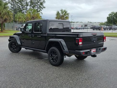 Used 2021 Jeep Gladiator Sport AWD/4WD image 4
