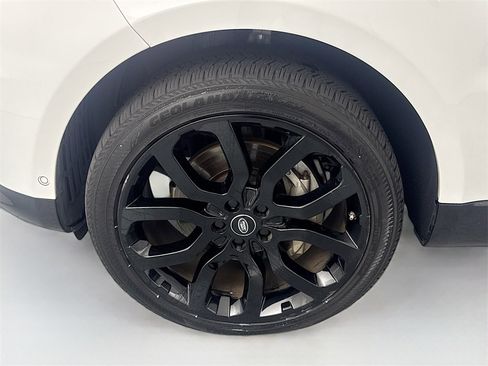 Used 2021 Land Rover Range Rover Sport HSE Silver Edition image 31