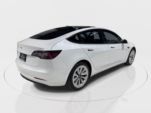 Used 2021 Tesla Model 3 Standard Range Plus image 12