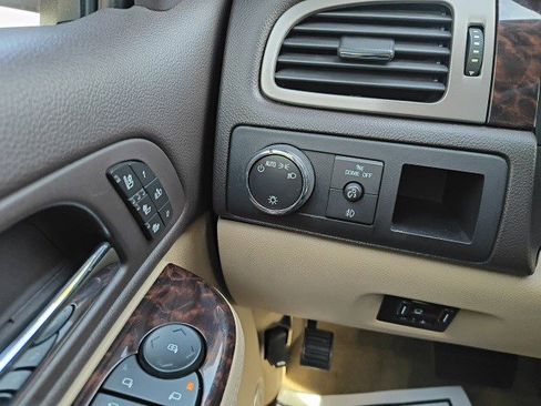 Used 2014 GMC Yukon Denali image 23