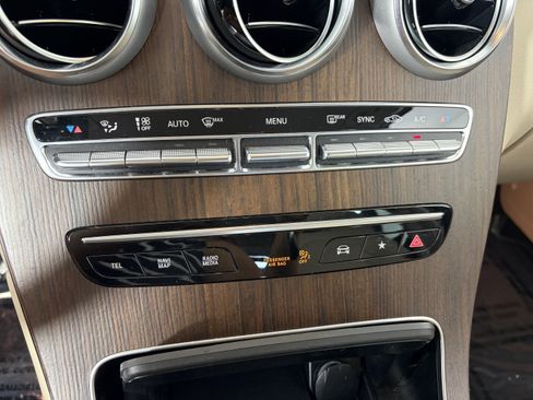 Certified 2022 Mercedes-Benz GLC 300 4MATIC image 23