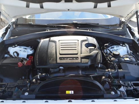 Used 2020 Jaguar F-PACE Premium image 35