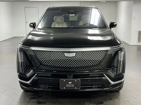 New 2026 Cadillac Vistiq Luxury w/ LPO, Floor Liner Package image 8