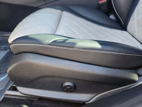 Used 2021 Mercedes-Benz C 300 4MATIC Sedan image 9