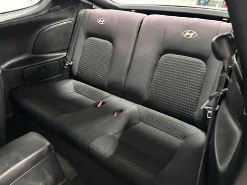 Used 2008 Hyundai Tiburon GS image 13