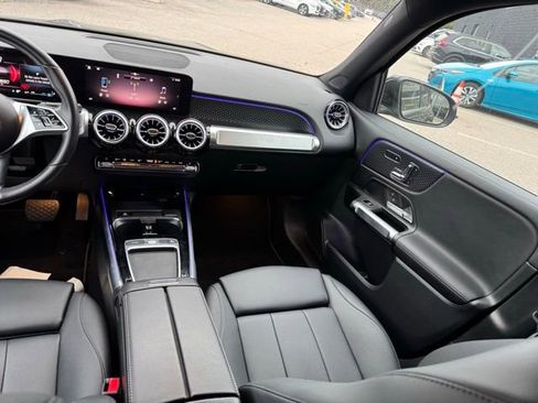 Used 2024 Mercedes-Benz GLB 250 4MATIC image 38