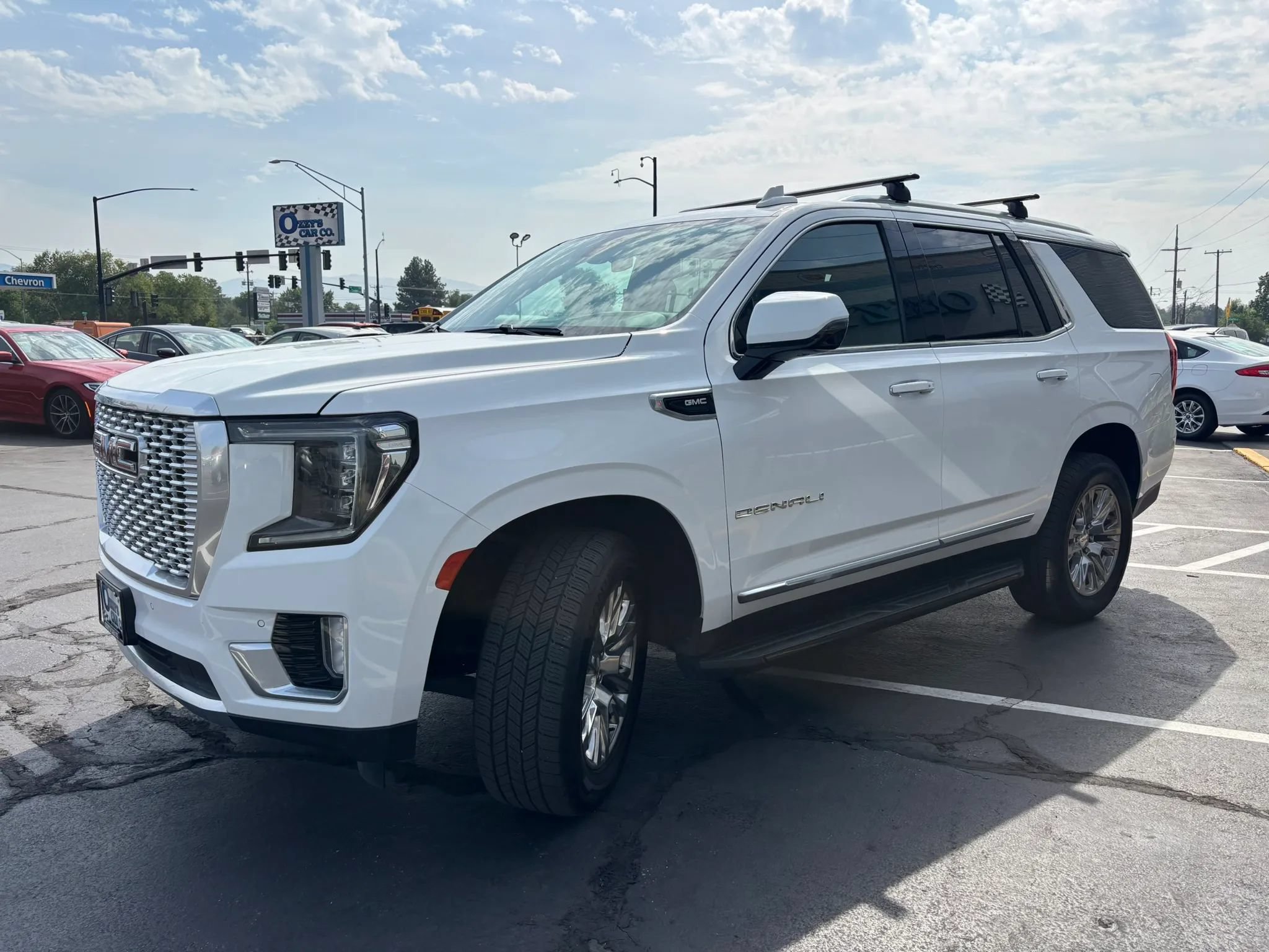 Used 2021 GMC Yukon Denali AWD/4WD image 3