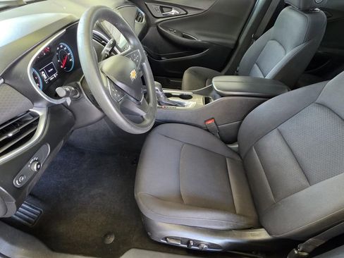 Used 2021 Chevrolet Malibu LT FWD image 7