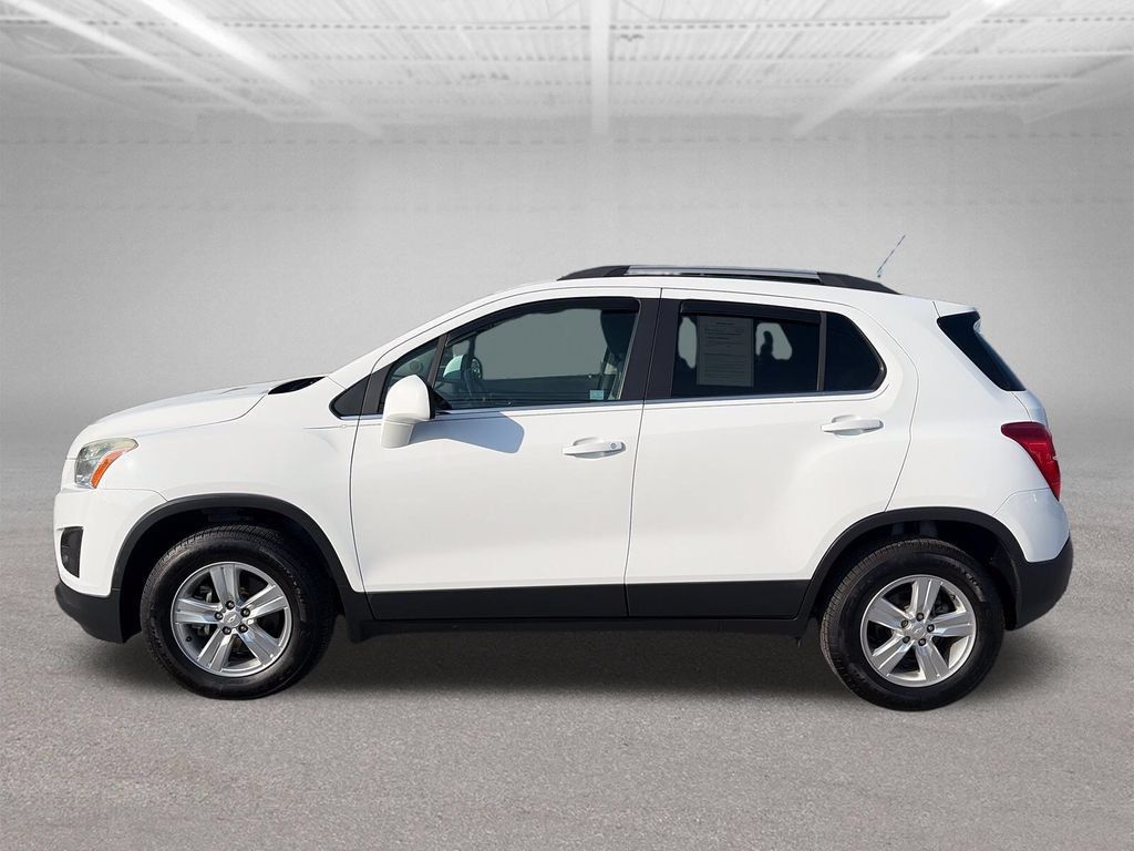 Used 2015 Chevrolet Trax LT w/ LT Plus Package AWD/4WD image 3