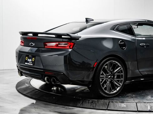 Used 2018 Chevrolet Camaro ZL1 RWD image 14