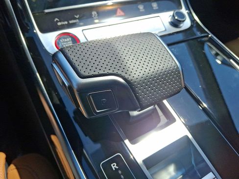 Used 2023 Audi S8 AWD/4WD image 18