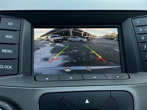 Used 2018 Ford Taurus SEL image 34