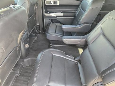 Used 2023 Ford Explorer XLT w/ Equipment Group 202A AWD/4WD image 25