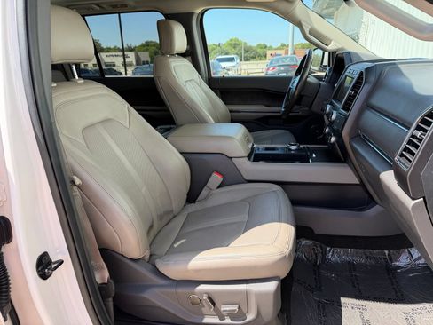 Used 2019 Ford Expedition Limited w/ Texas Edition Package RWD image 36
