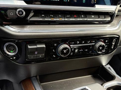 Certified 2023 Chevrolet Silverado 1500 High Country w/ High Country Premium Package image 14