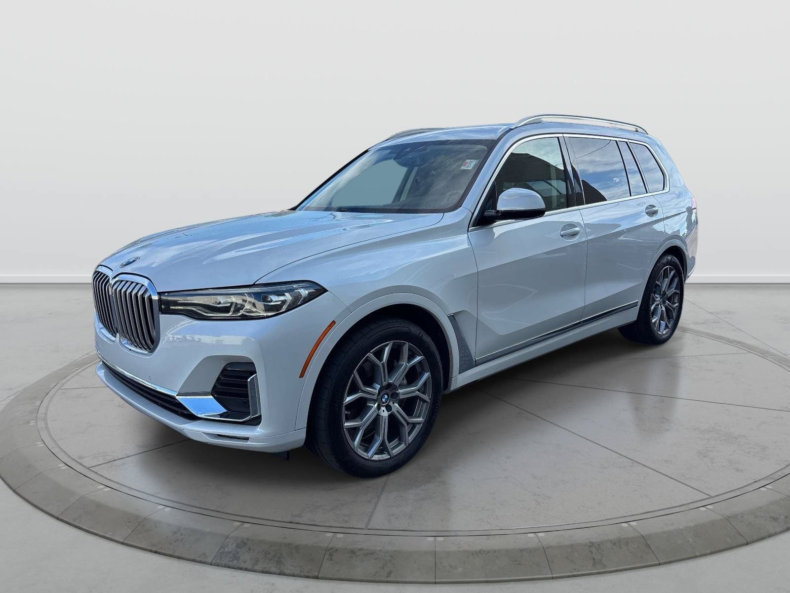 Used 2022 BMW X7 xDrive40i w/ Premium Package AWD/4WD image 1