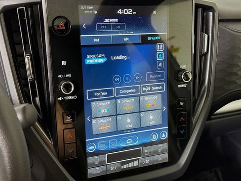 Used 2025 Subaru Forester Premium AWD/4WD image 6