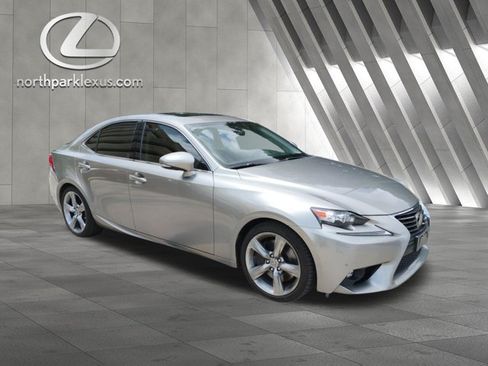 Used 2016 Lexus IS 350 w/ Luxury Package RWD image 5