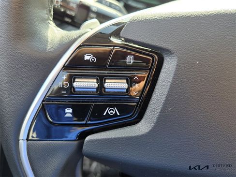 Certified 2023 Kia Niro SX Touring image 31