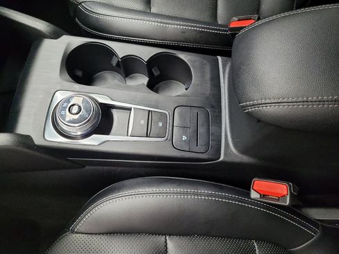 Used 2020 Ford Escape SE Sport image 26