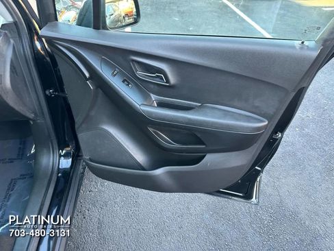 Used 2017 Chevrolet Trax LS image 16