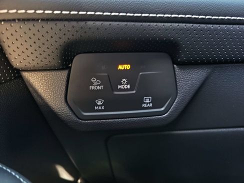 Used 2026 Volkswagen Atlas SE FWD image 26