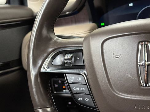 Used 2022 Lincoln Nautilus Reserve AWD/4WD image 22