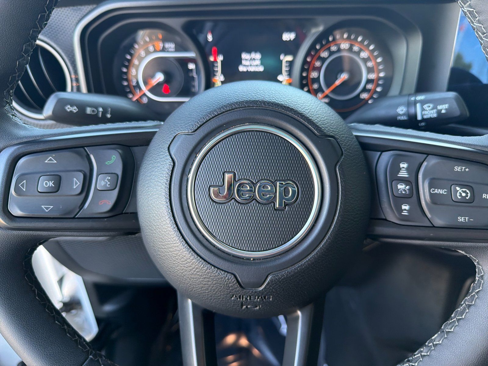 Used 2026 Jeep Gladiator Mojave AWD/4WD image 26