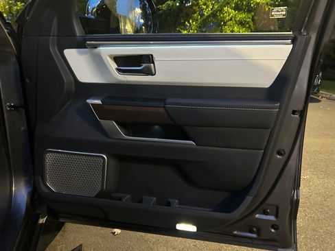 Used 2025 Toyota Sequoia 4WD image 26