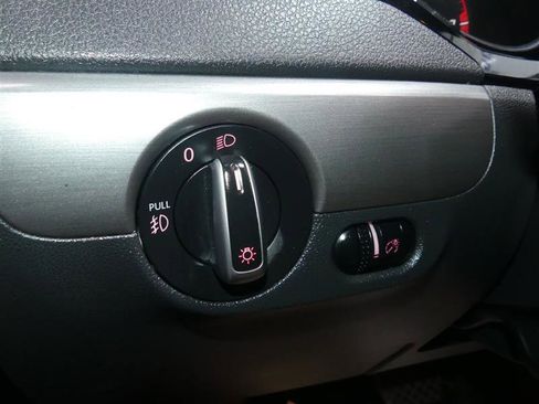 Used 2016 Volkswagen Jetta Sport image 26