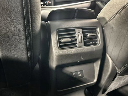 Used 2023 Nissan Rogue SL image 28