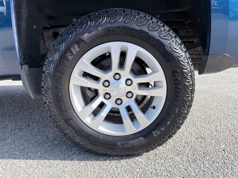 Used 2017 Chevrolet Silverado 1500 LT w/ All Star Edition image 29