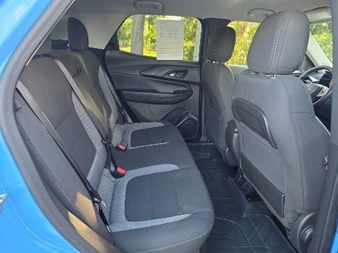 Used 2024 Chevrolet TrailBlazer LT w/ Convenience Package FWD image 16