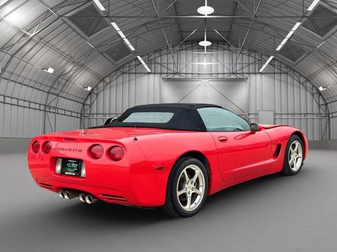Used 2004 Chevrolet Corvette Convertible w/ Preferred Equipment Group image 7