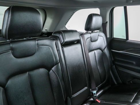 Used 2023 Jeep Grand Cherokee 4WD 4xe image 29