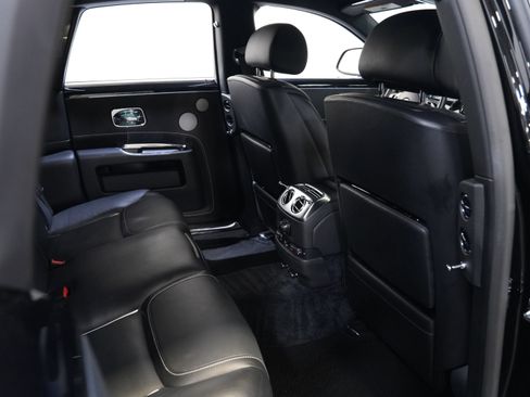 Used 2020 Rolls-Royce Ghost RWD image 44